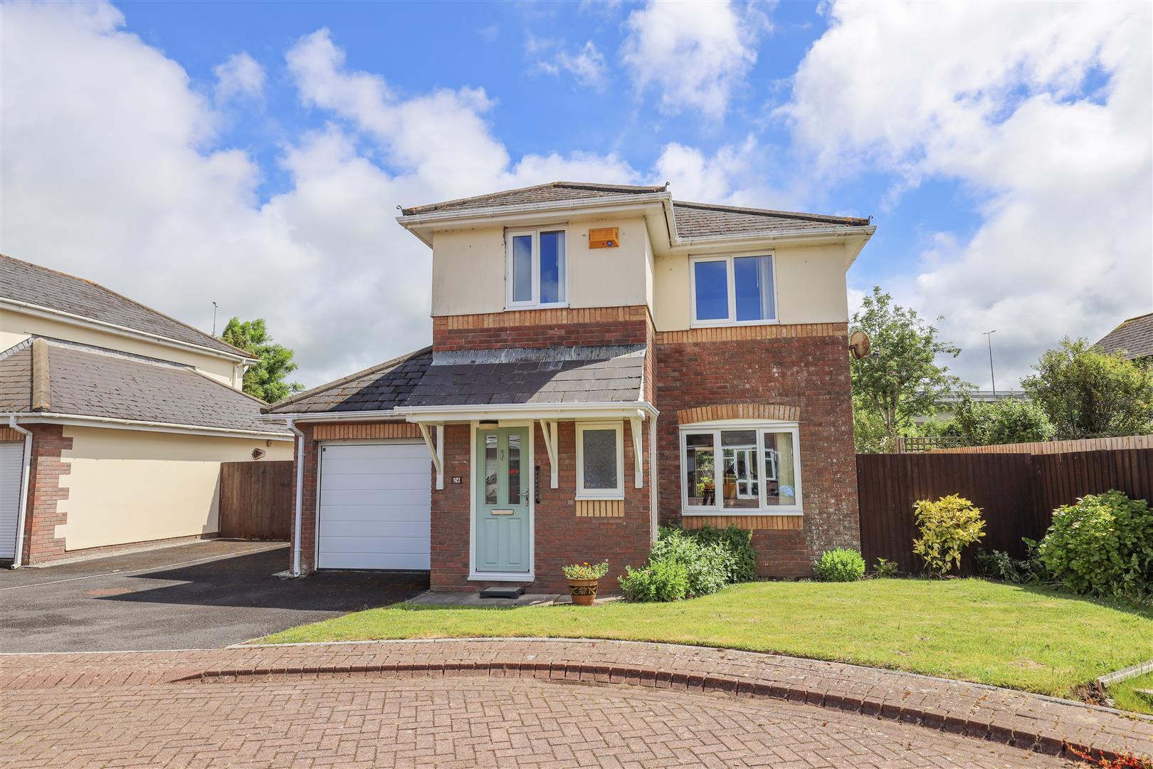 24 Middlegate Court, Cowbridge, Vale Of Glamorgan, CF71 7EF